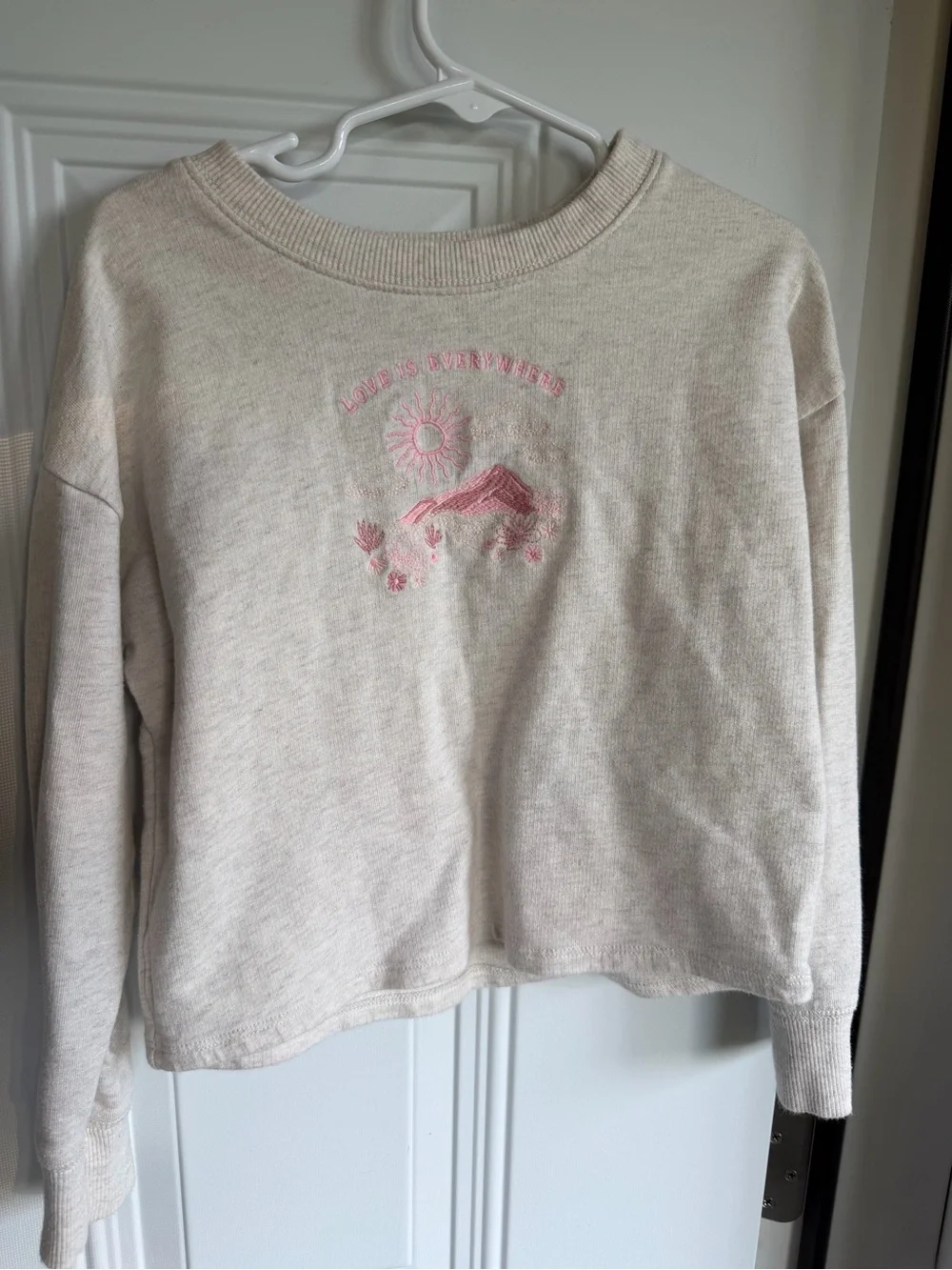 Oshkosh “love is everywhere” mountain & floral embroidery size 5